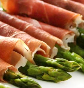 Recette: Asperges enrobées de jambon serrano