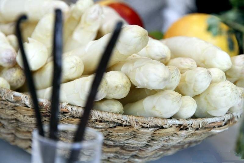 Pourquoi on apprécie les asperges blanches?